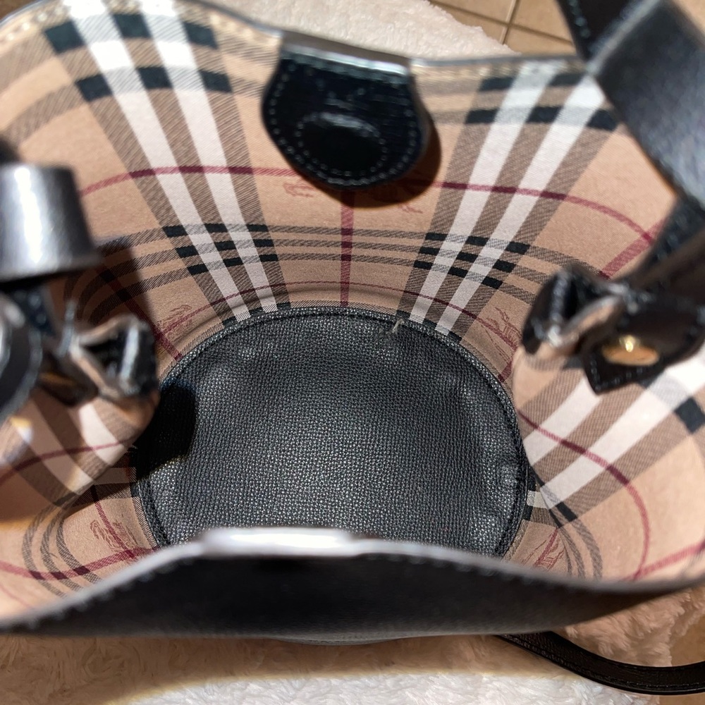 Burberry Purse - Picture 2 of 4